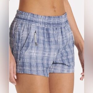 Vuori Dash Blue and White Striped Shorts EUC!